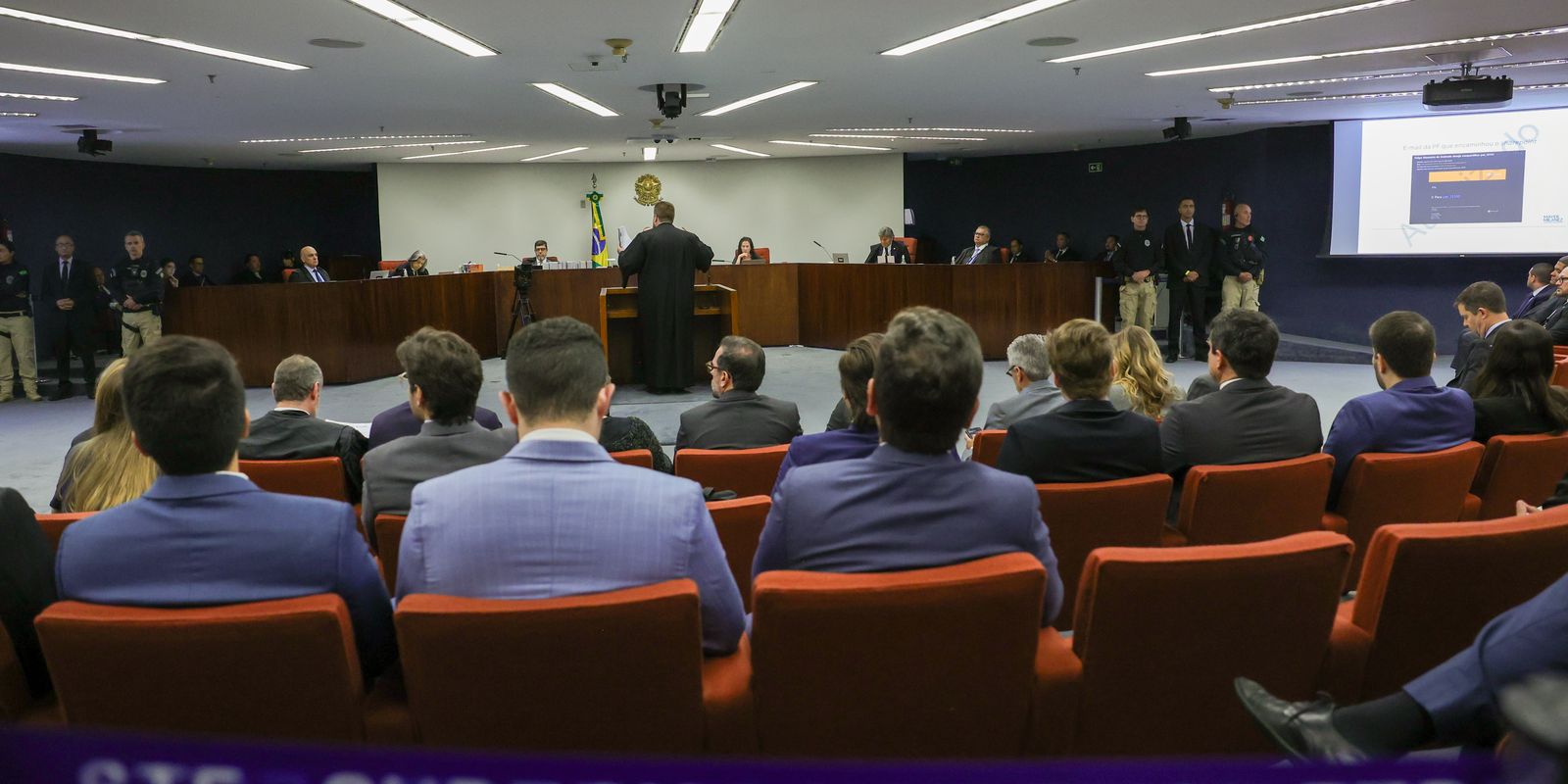 03092025-pzzb0702