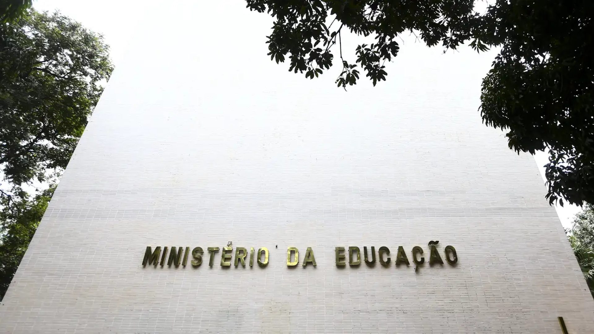 fachada-ministerio_mcamgo_abr_100420231818-31